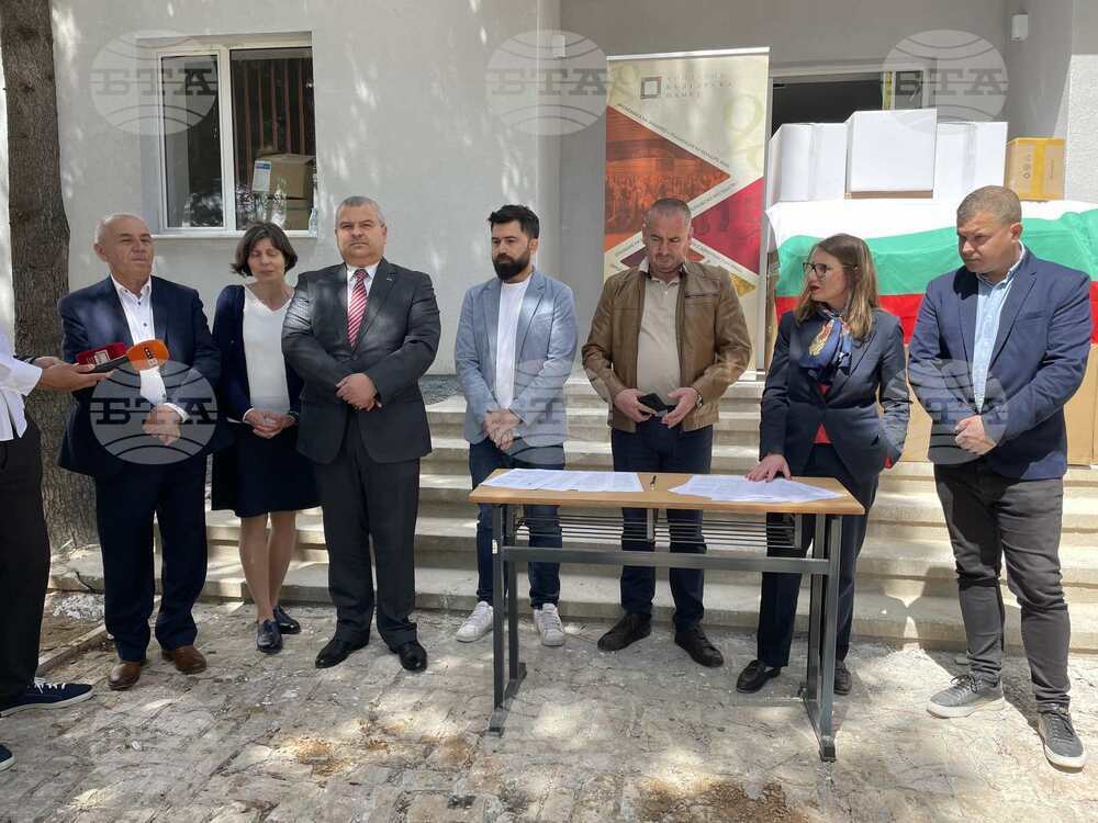 Фондация Българска Памет с поредно мащабно дарение за Мала Преспа,Албания - финансираха обзавеждането на новата община в Пустец