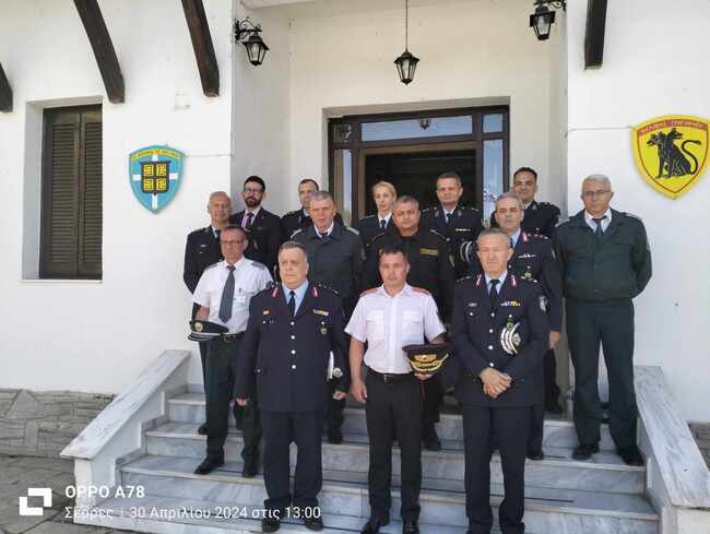 Директорът на ГД „Гранична полиция“ главен комисар Антон Златанов се срещна на ГКПП „Промахон“ с генерал-лейтенант Христос Булумбасис, главен полицейски инспектор за Северна Гърция