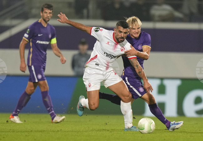 Полузащитник няма да бъде на разположение на Апоел Беер Шева за мачовете с Левски заради наказание от миналия сезон