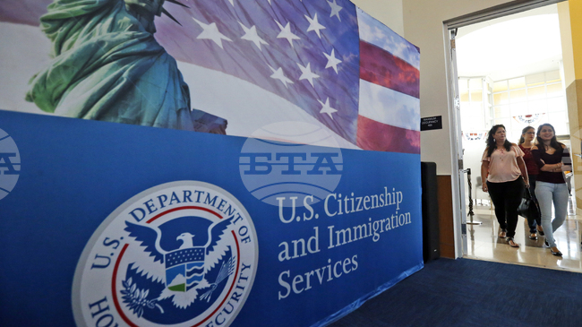 САЩ спират да обработват молбите за имиграционни визи от 75 държави