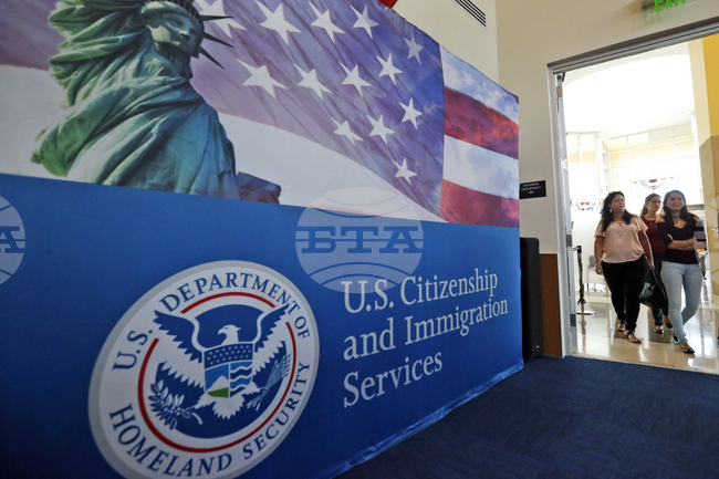 САЩ спират да обработват молбите за имиграционни визи от 75 държави