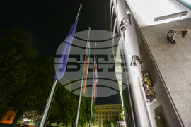 Посолството на Великобритания - кралица Елизабет Втора - траур