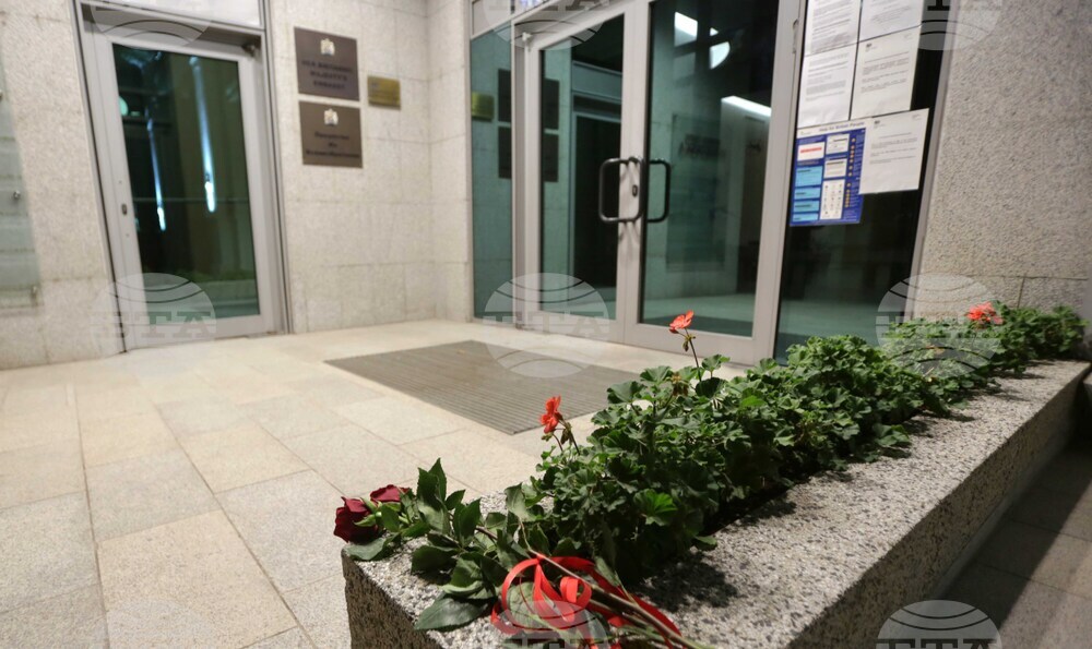 Посолството на Великобритания - кралица Елизабет Втора - траур