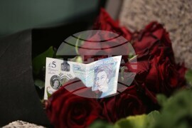 Посолството на Великобритания - кралица Елизабет Втора - траур