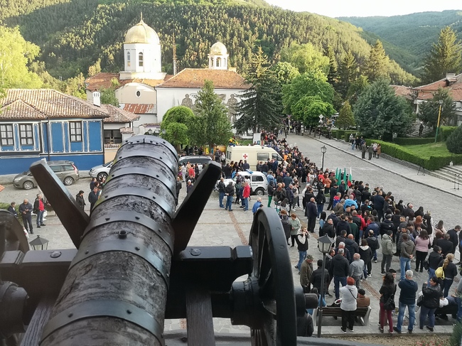 Повече от 130 самодейци и членове на национално дружество "Традиция" ще участват във възстановката на Априлското въстание в Клисура
