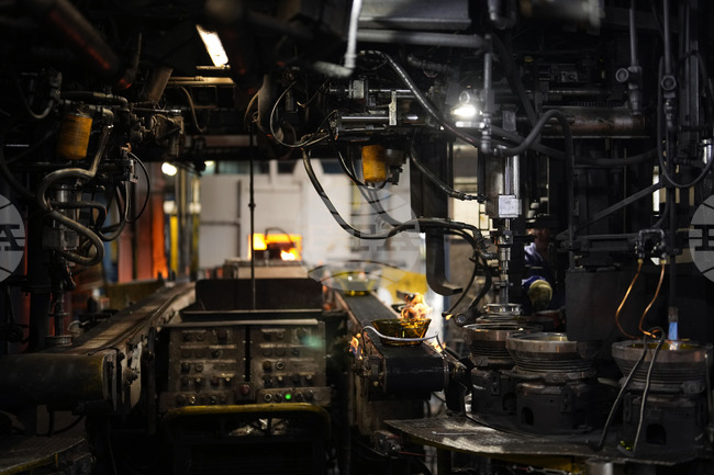 Промишленото производство във Франция се понижава неочаквано през август за втори пореден месец