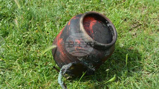 Жена на 88 години от село Плодовитово, община Братя Даскалови, е с опасност за живота след взрив на газова бутилка