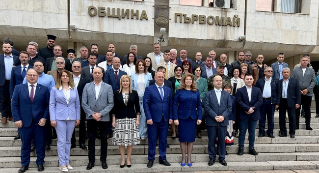 Вицепрезидентът в Първомай: Нуждаем се от сила и обединение, за да започнем големия разговор за бъдещето на България