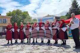 Село Извор - „Червен, червен Великден" - конкурс