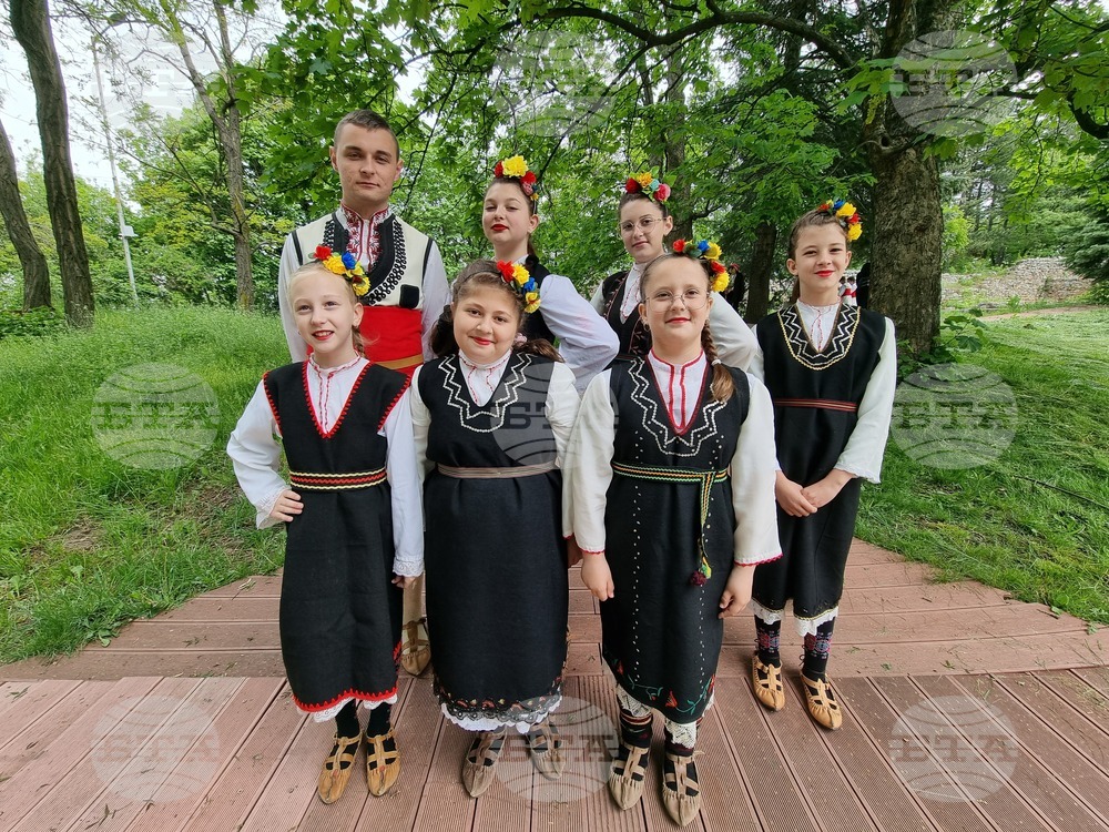Перник - фолклорен конкурс „Гласове и мелодии от Пернишко“