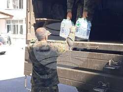 Военнослужещи и днес помагат на пострадалите от наводненията села в община Карлово