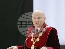 Илхан Кючюк получи титлата почетен доктор