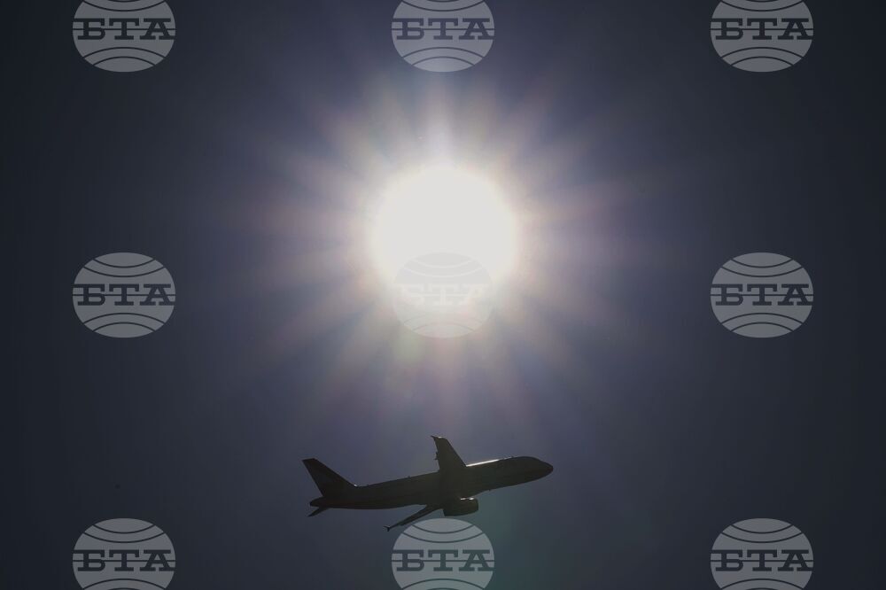 В Белгия са обявени стачни действия на служителите в обществения и въздушния транспорт, предупреждават от Министерството на външните работи