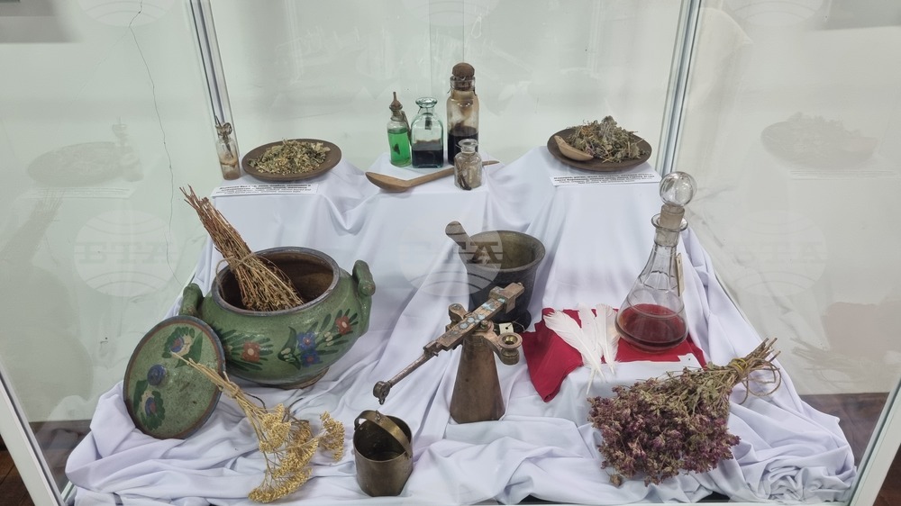 Търговище - Славейково училище - изложба