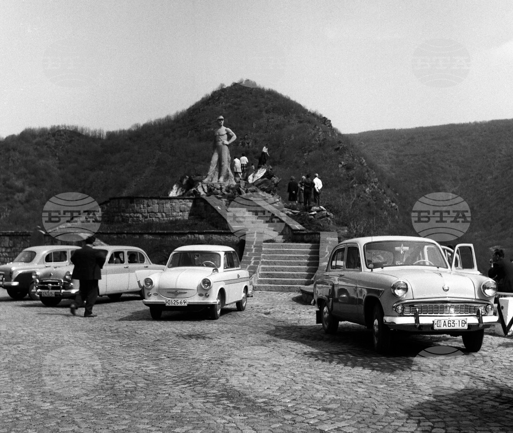 Панчарево - паметник на трудовака - изглед