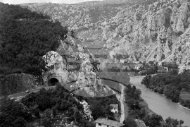 Искърско дефиле - Черепишки манастир - изглед