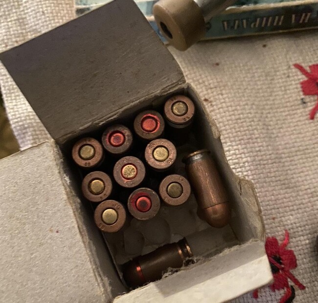 ГДБОП задържа двама мъже за наркотици, оръжие и боеприпаси