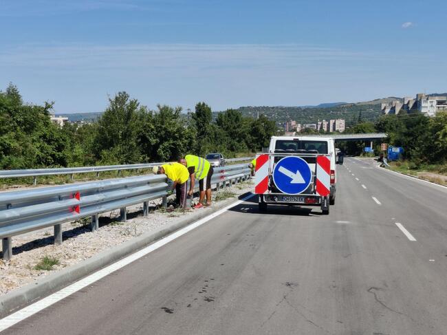 Обезопасени са 24 от 36 отсечки с концентрация на транспортни произшествия, съобщиха от Агенция "Пътна инфраструктура"