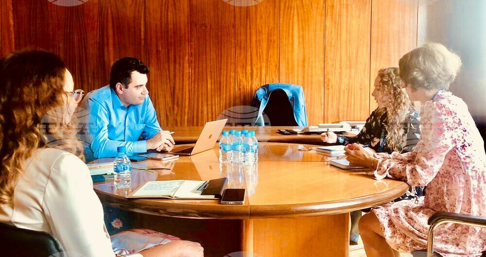 e-Government Ministry Presents Voting Machines Certification Process to International Observers