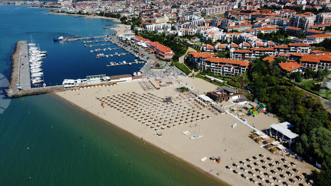 Sveti Vlas Mayor, Vietnamese Ambassador Discuss Possibilities of Developing Tourism in Black Sea Resort