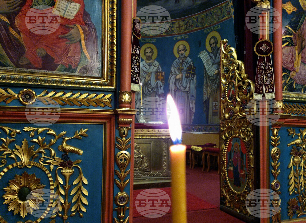 Благодатният огън ще пристигне в Русе от Румъния