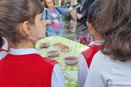 Пловдив - Велики четвъртък - боядисване на яйца