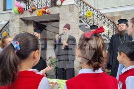 Пловдив - Велики четвъртък - боядисване на яйца