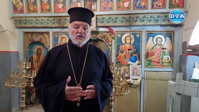 Чрез дванадесетте части на Светото евангелие миряните изживяват Божиите страдания, каза архиерейският наместник на Радомирската духовна околия