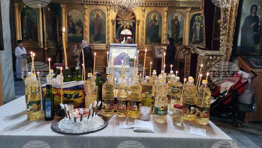 Ловеч - Велики четвъртък - литургия