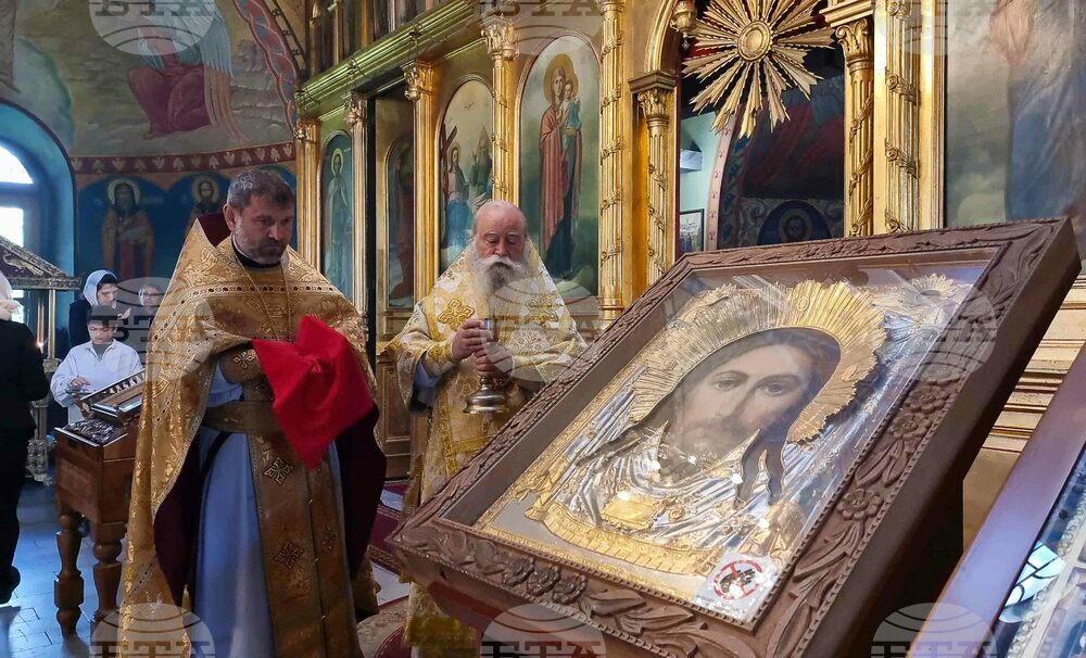 Ловеч - Велики четвъртък - литургия