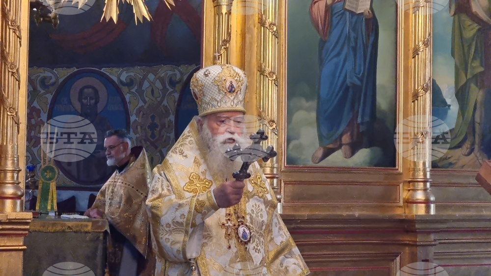 Ловеч - Велики четвъртък - литургия