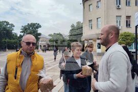 Ямбол - безплатни козунаци 