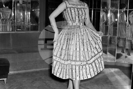 Мострената тъкачница в София през 1957 г.