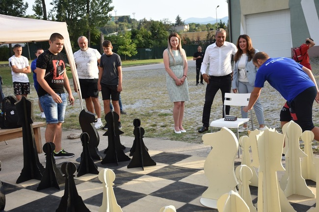 Кметът Илко Стоянов, посланик Н. Пр. Херо Мустафа и д-р Дейвид Еванс поставиха началото на Първи Американски музикален фестивал в Благоевград