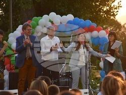 Кметът Илко Стоянов, посланик Н. Пр. Херо Мустафа и д-р Дейвид Еванс поставиха началото на Първи Американски музикален фестивал в Благоевград