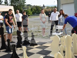 Кметът Илко Стоянов, посланик Н. Пр. Херо Мустафа и д-р Дейвид Еванс поставиха началото на Първи Американски музикален фестивал в Благоевград