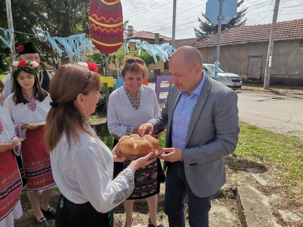 Ккметът на Община Ловеч Страцимир Петков поздрави йоглавчани навръх Велики четвъртък