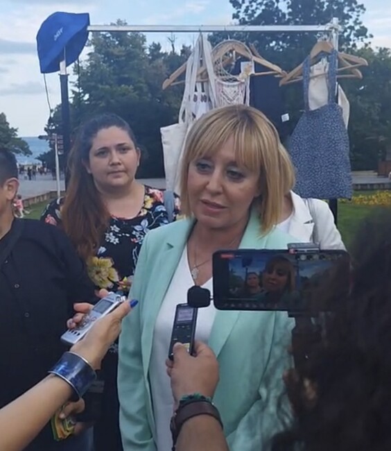 Лидерът на ПП Изправи се България Мая Манолова представи петте стъпки от „спасителния план“ на формацията в гр. Варна