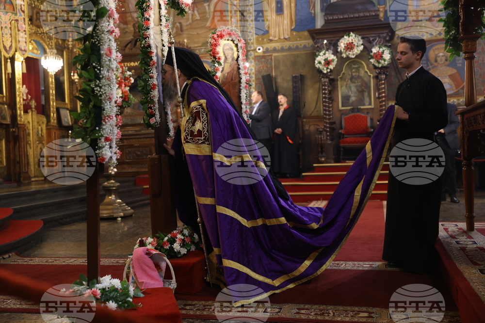 Велики петък - служба