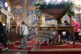 Велики петък - служба - Плащаница