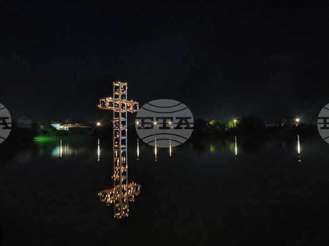 Село Горна Гращица - кръст