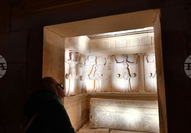 Над 13 500 туристи са посетили Тракийската царска гробница с кариатидите край исперихското село Свещари през изминалия туристически сезон