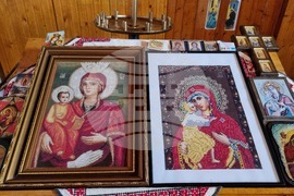 Село Руец - църква - икони