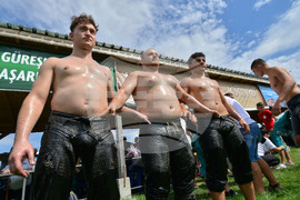 Село Черна - мазни борби