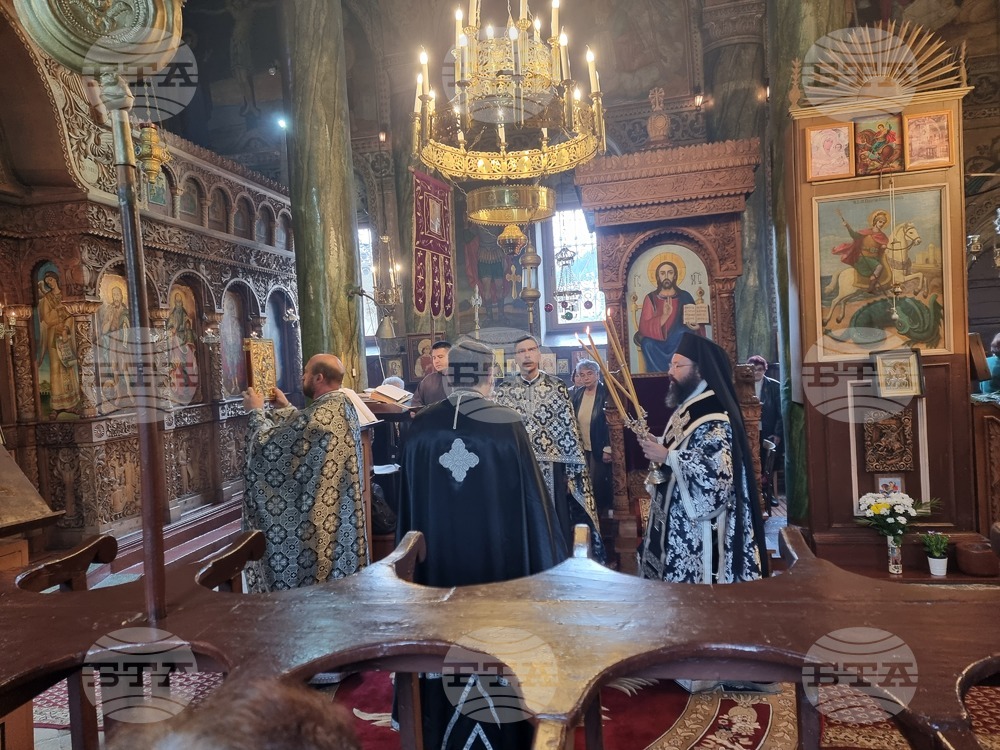 Смолянският епископ Висарион отслужи литургия в храм „Св. Николай“ в Смолян