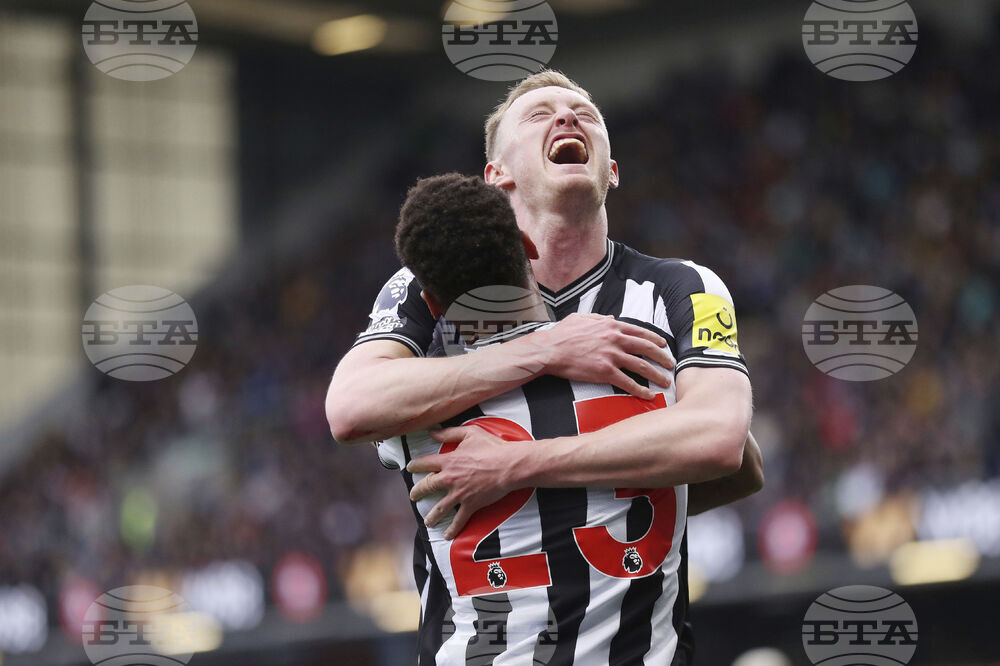 Лийдс финализира трансфера на Шон Лонгстаф от Нюкасъл