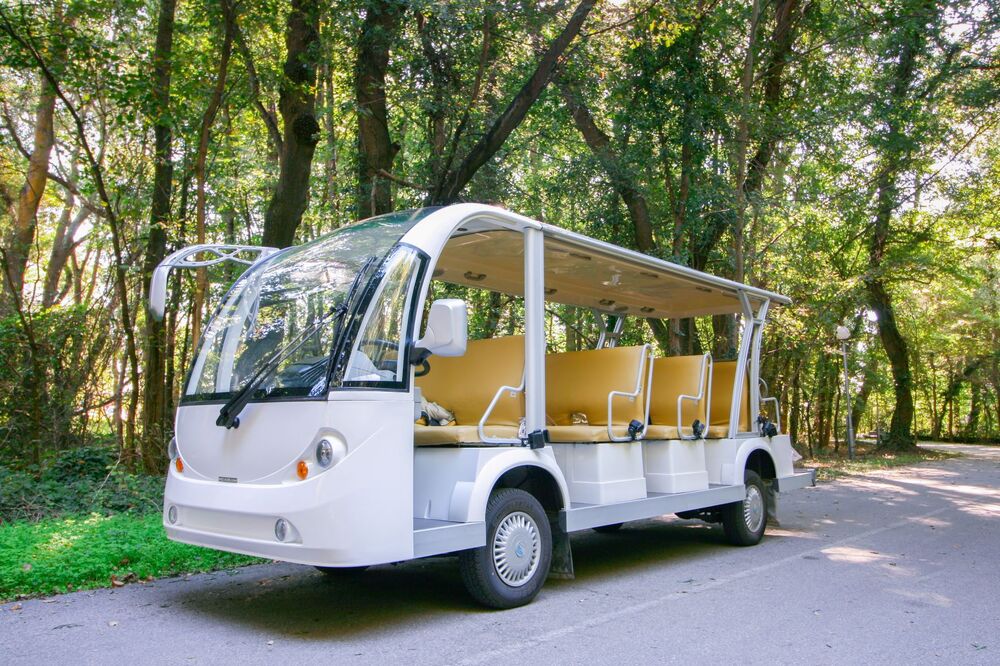 От 12 септември по-евтин паркинг в Албена