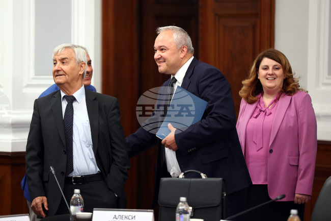 Министерски съвет - комисия - заседание