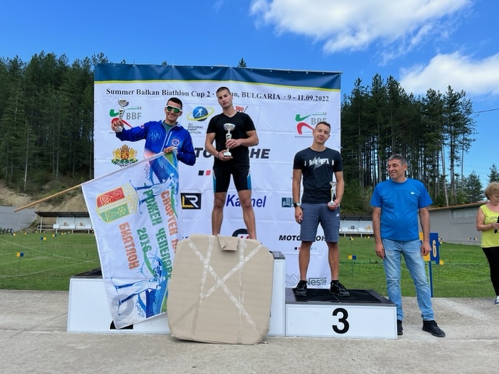 Биатлонистите на Банско се завърнаха с шампионска титла от Балканска купа по биатлон 