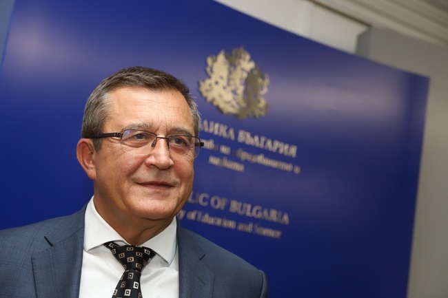 Образователният и здравният министър ще представят пилотен проект за въвеждане на телемедицина, реализиран в 55-то Средно училище